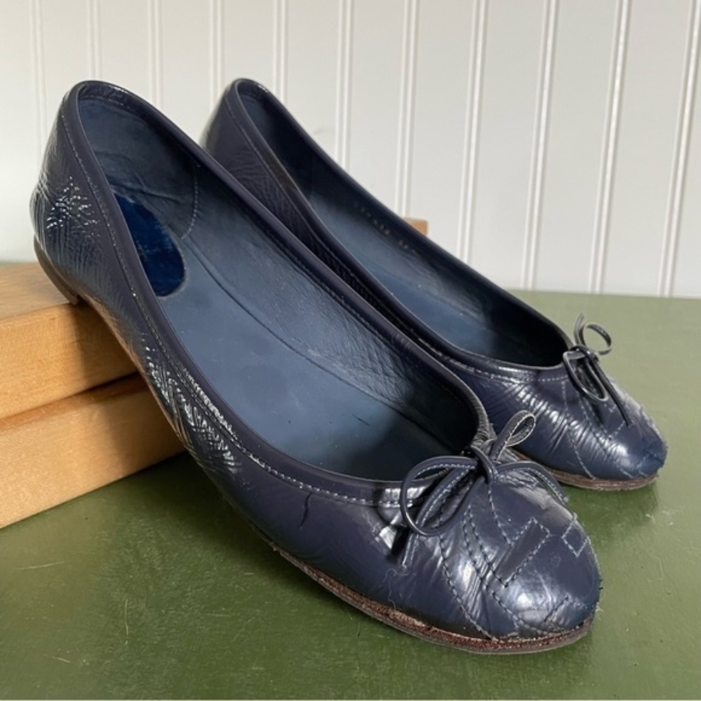 Gucci Embroidered Monogram Ballet Flats in Blue Patent Leather - Picture 2 of 9